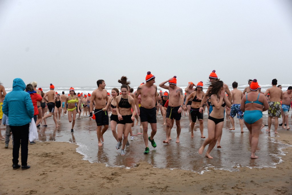 ../Images/Nieuwjaarsduik Nederzandt 2017 057.jpg